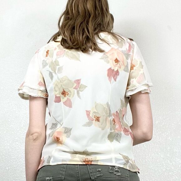 Address Maggy Ivory Floral Flutter Sleeve Blouse - Picture 2 of 6